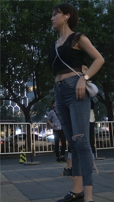 4K超清！弥红灯光下的紧牛路脐shaofu[MP4/2GB]