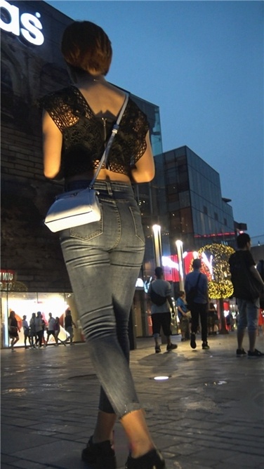 4K超清！弥红灯光下的紧牛路脐shaofu[MP4/2GB]