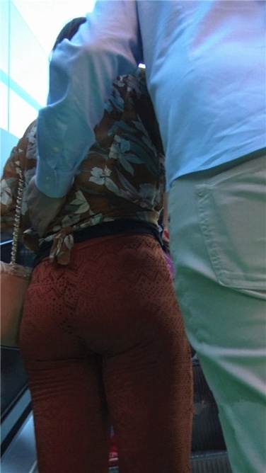 4K超清！颇具韵味的红裤熟女[MP4/1.5GB]