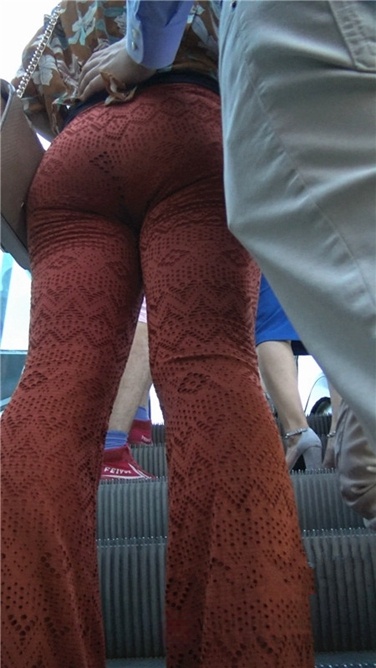 4K超清！颇具韵味的红裤熟女[MP4/1.5GB]