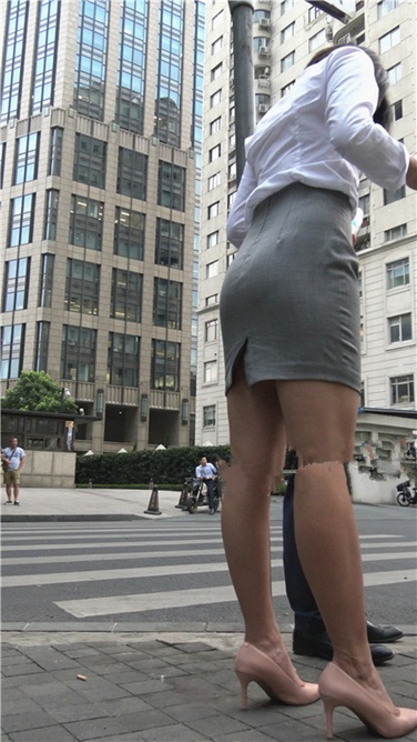 4K超清视频！制服美女OL[MP4/3.66GB]