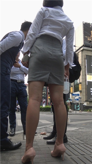 4K超清视频！制服美女OL[MP4/3.66GB]