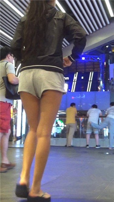 雨后郁郁寡欢的美腿美女[MP4/598MB]