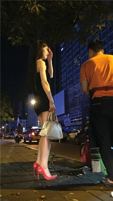 4K超清！超短紧身包臀裙红色高跟S货[MP4/1GB]