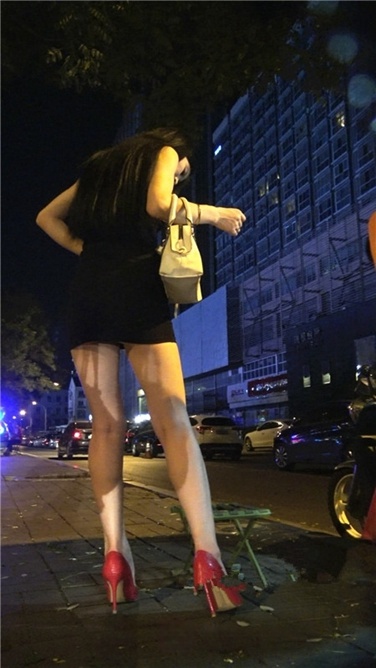 4K超清！超短紧身包臀裙红色高跟S货[MP4/1GB]