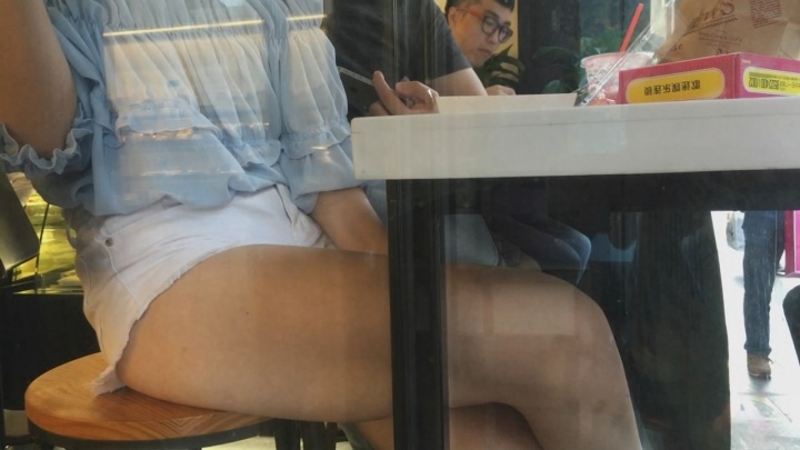 撩人心怀的短发小MM[MP4/4GB]