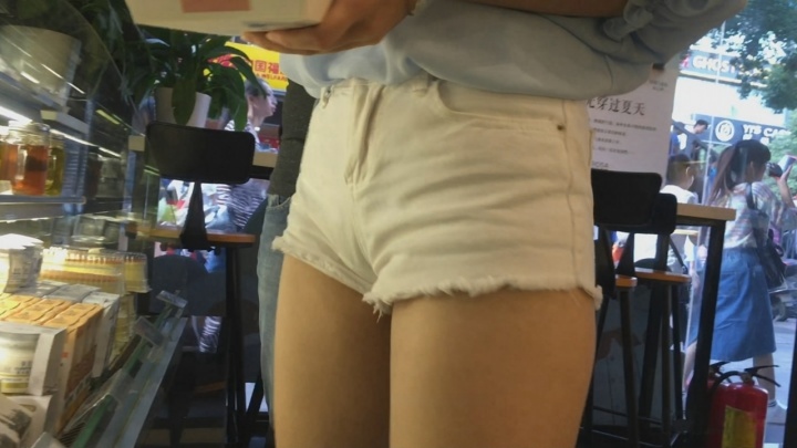 撩人心怀的短发小MM[MP4/4GB]