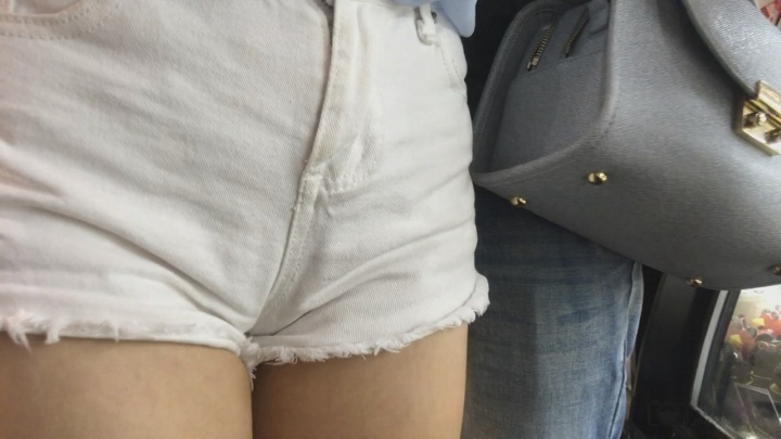 撩人心怀的短发小MM[MP4/4GB]