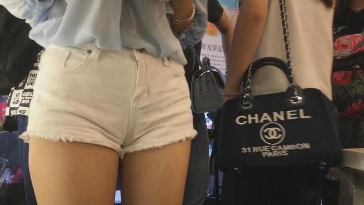 撩人心怀的短发小MM[MP4/4GB]