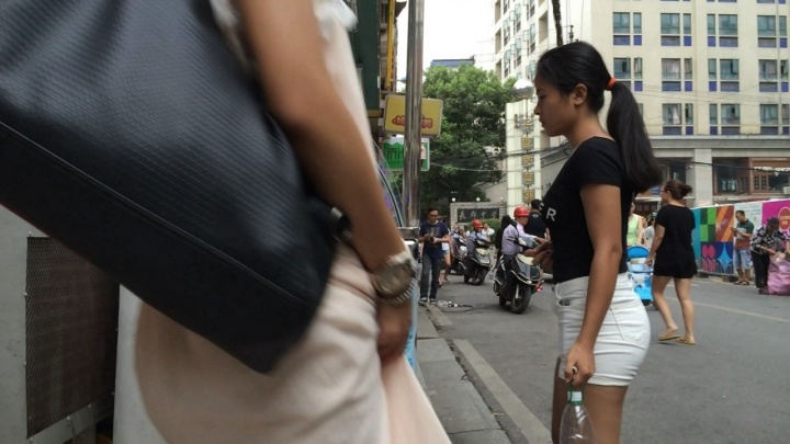 一个字 翘 [MP4/3GB]