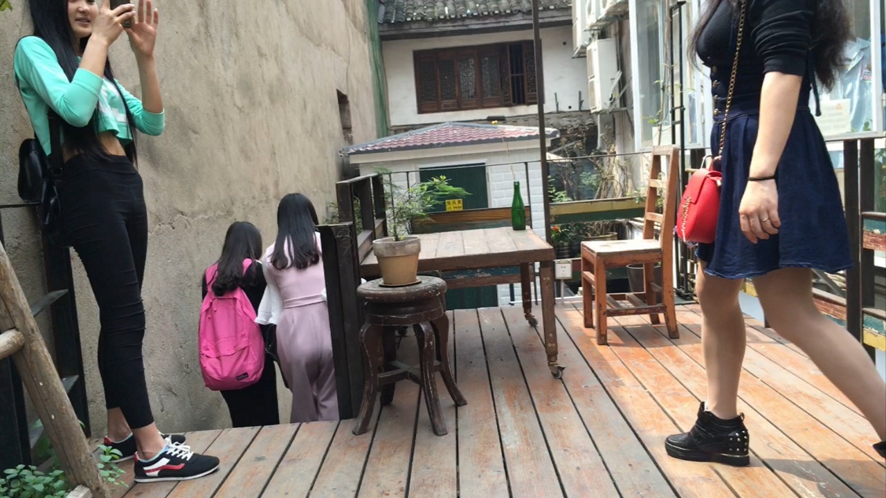 极品黑色紧身裤美女，拥有不枉此生[257M/MOV]