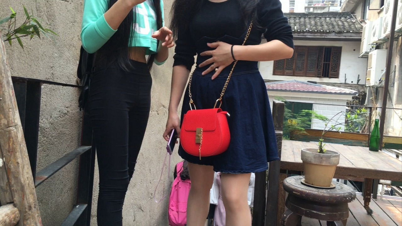 极品黑色紧身裤美女，拥有不枉此生[257M/MOV]