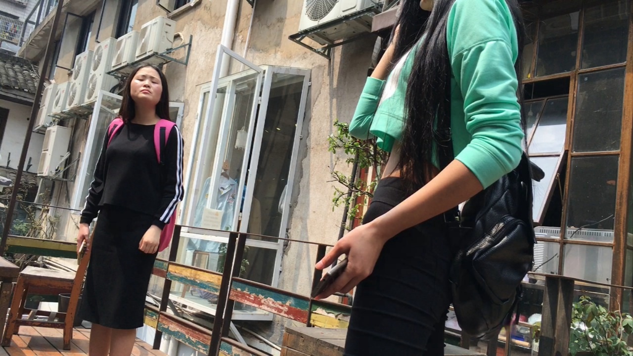 极品黑色紧身裤美女，拥有不枉此生[257M/MOV]