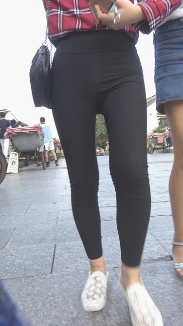 极品打底翘臀美眉[3.12G/MP4]