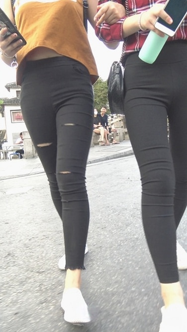 极品打底翘臀美眉[3.12G/MP4]