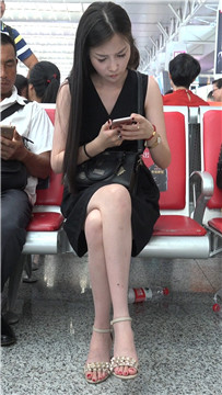 4K 黑色连衣裙凉高跟美足美女美若天仙