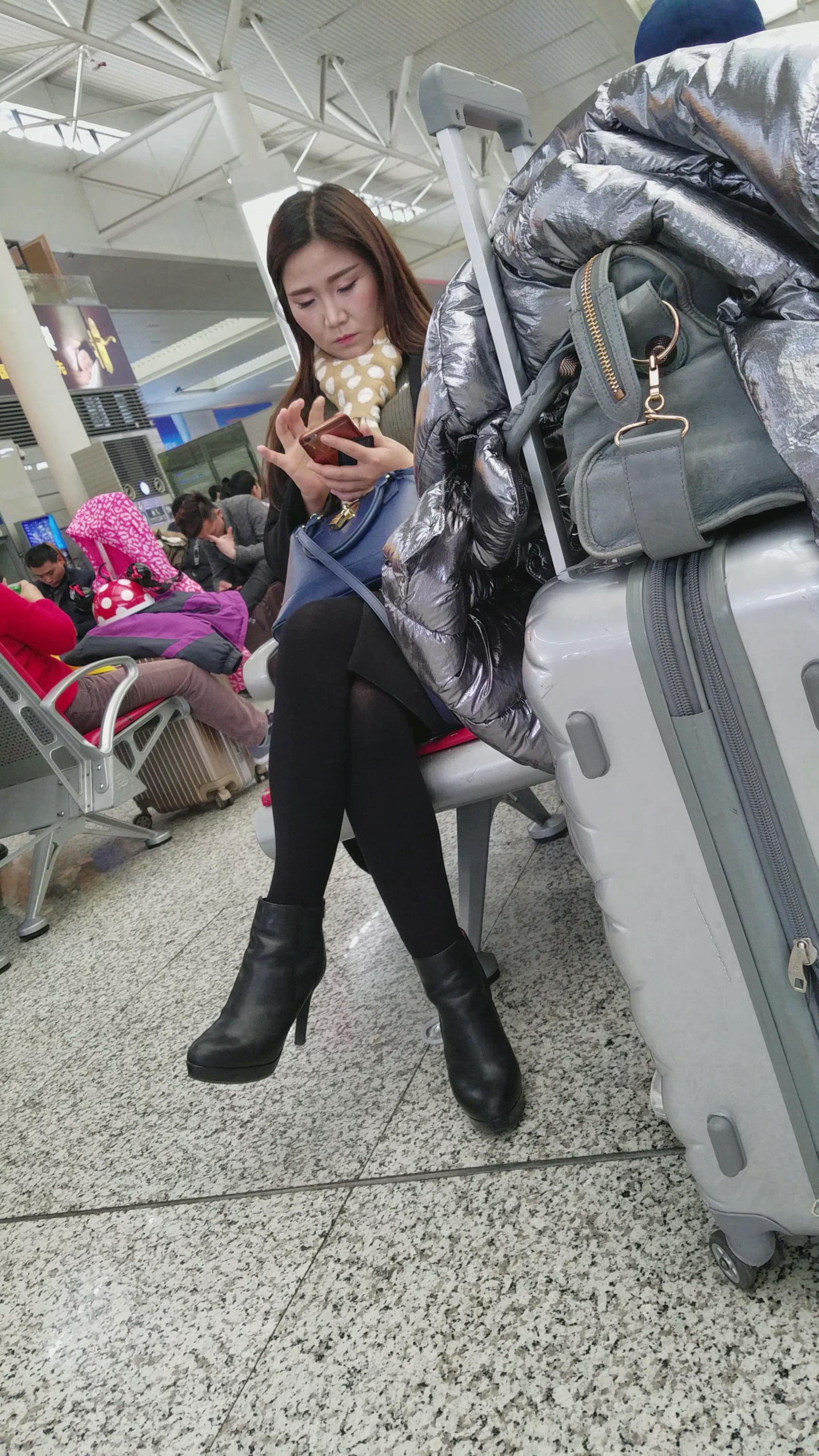 4K - 性感美腿皮鞋黑色裤袜美女