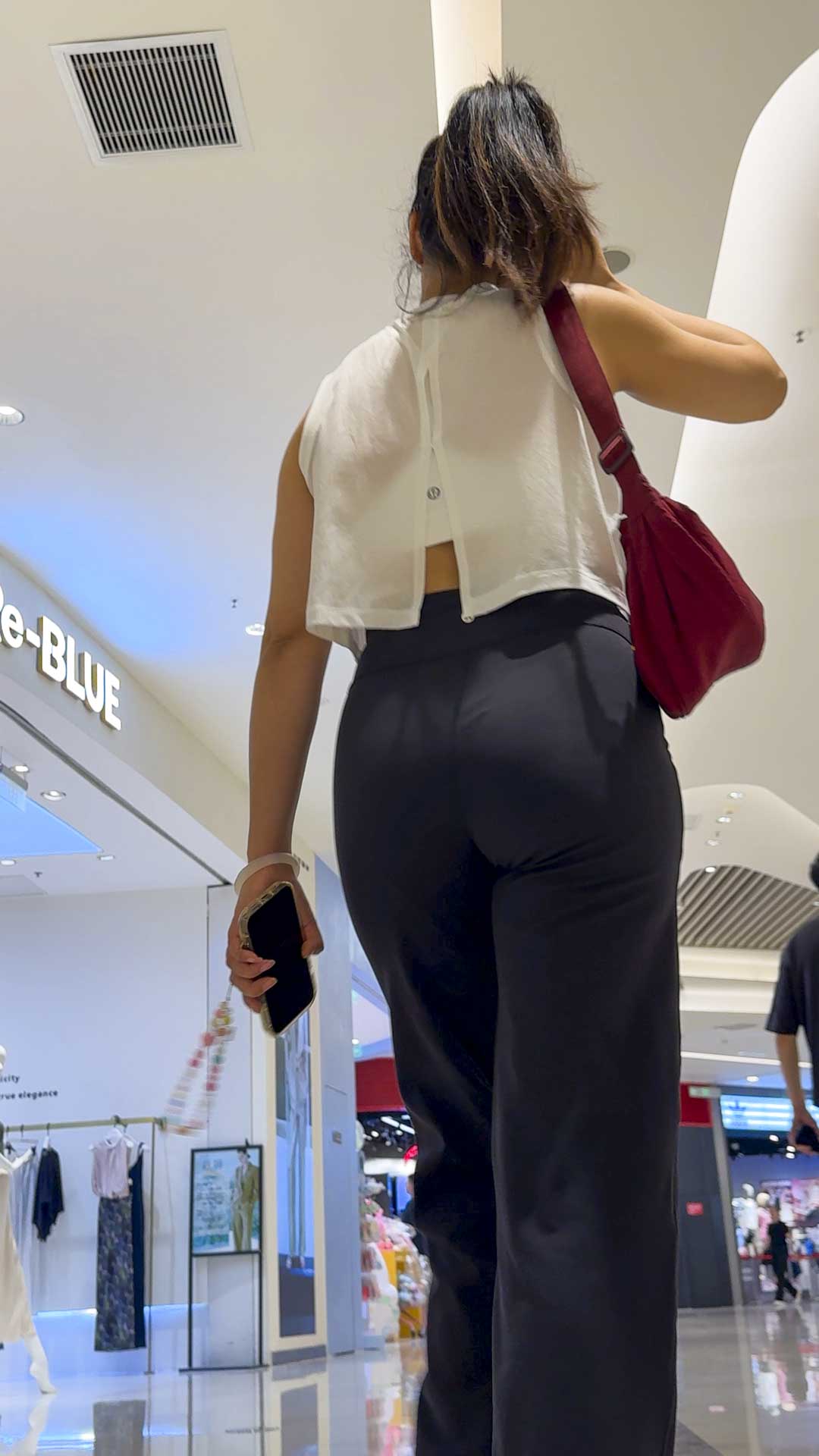 （积分75）瑜伽裤下的蜜桃臀颤抖诱惑