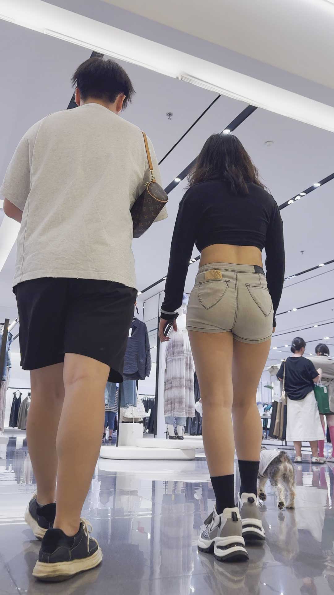 国庆献礼高腰牛仔短裤女神（积分165）