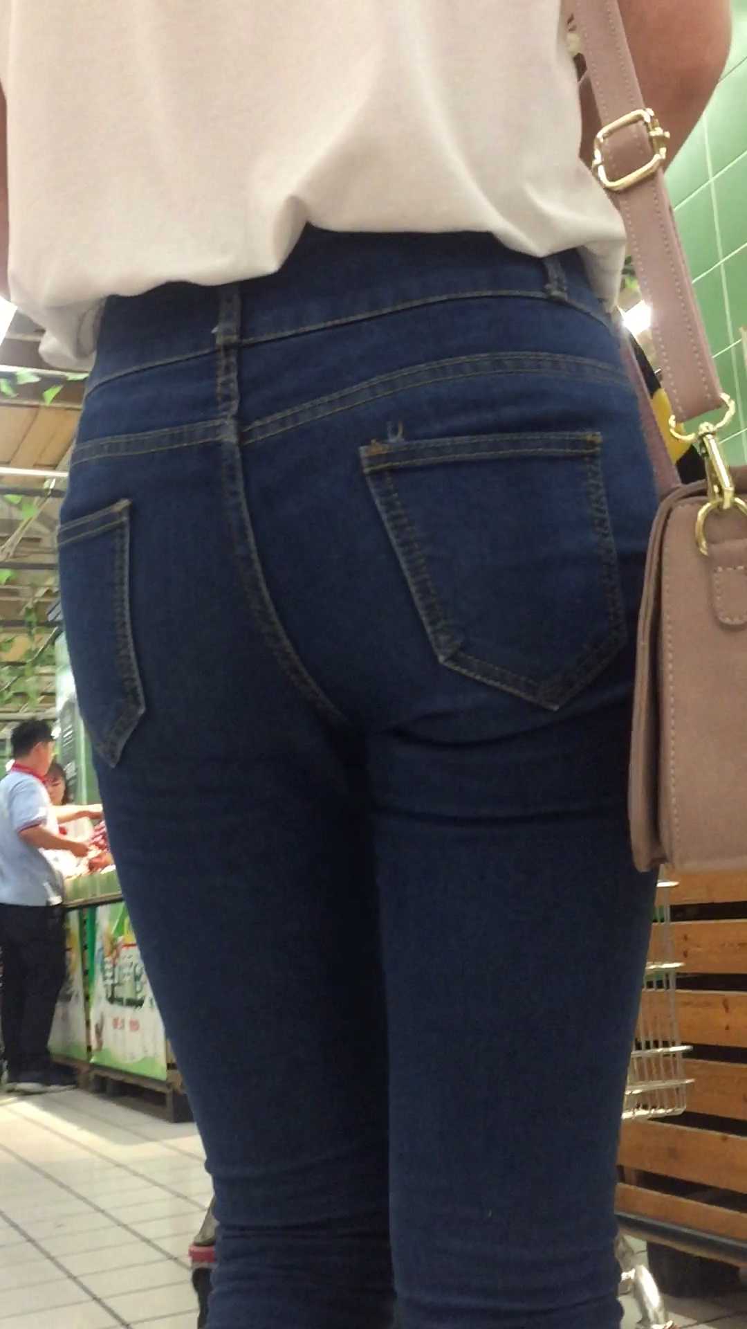 超市极品蓝牛肥臀美女第一季（积分85）