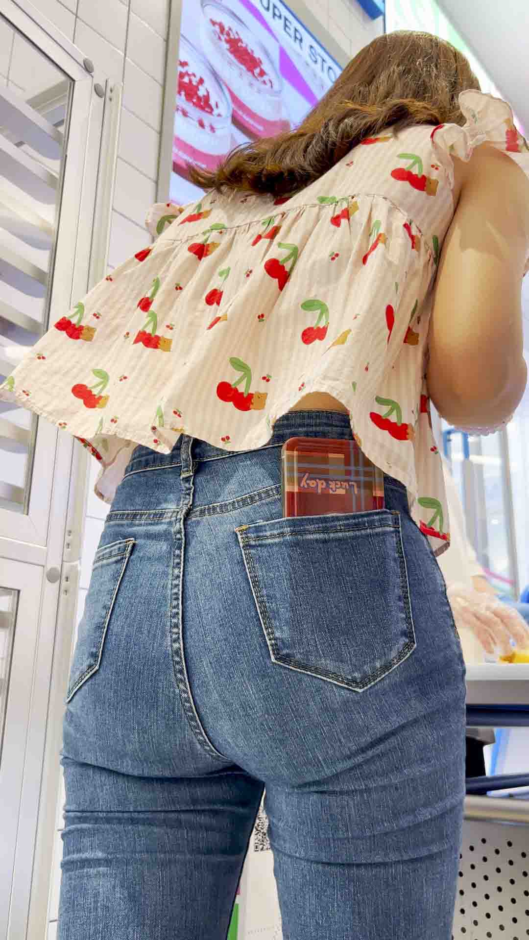 （积分3577）春节献礼超紧身宽大臀小姐姐特写