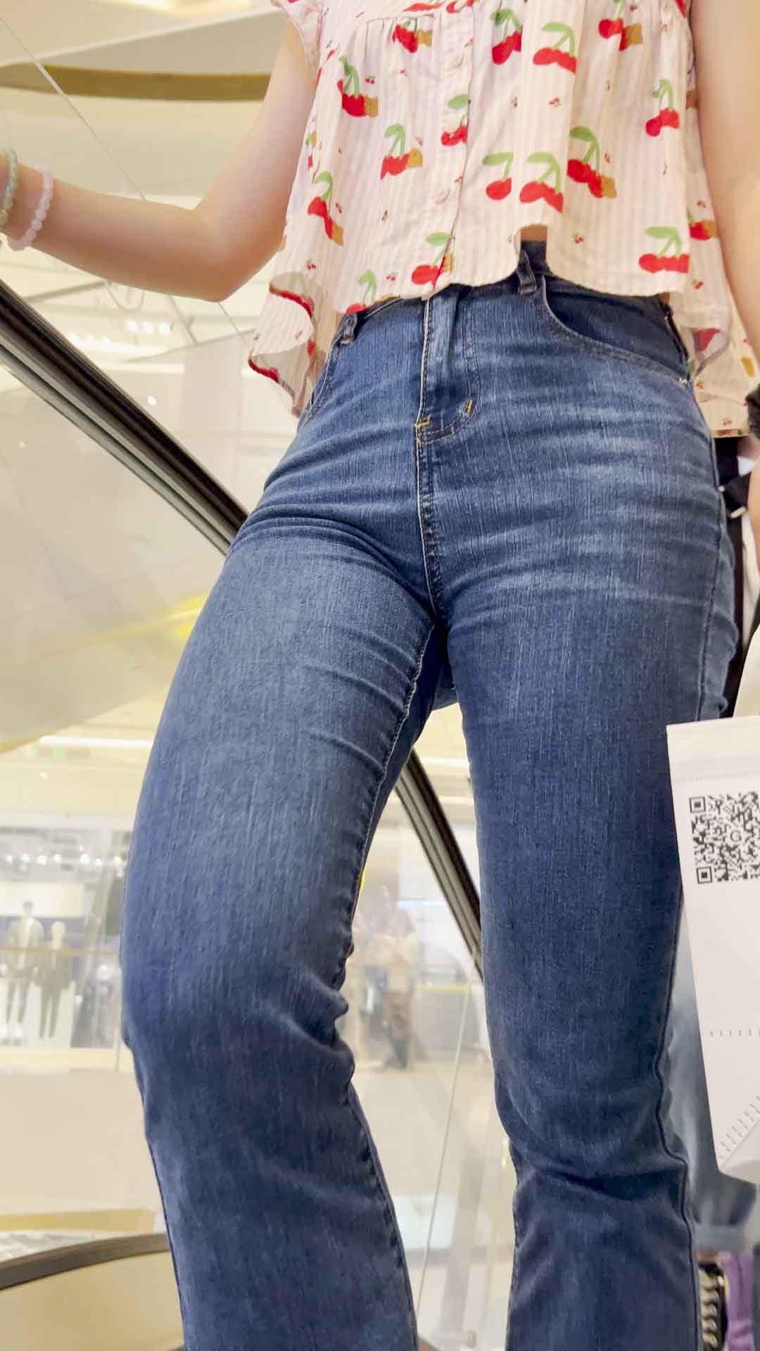 （积分3577）春节献礼超紧身宽大臀小姐姐特写