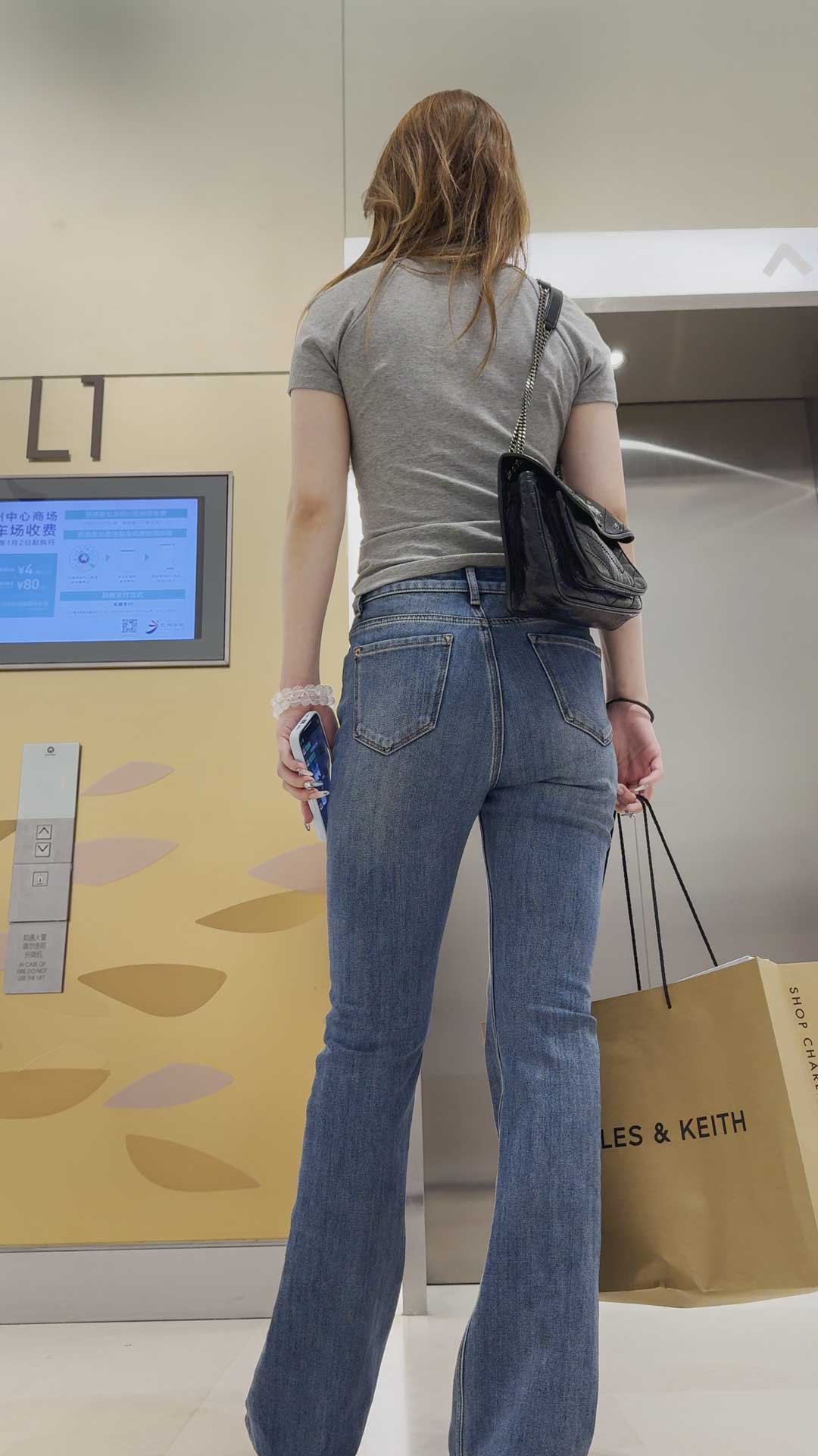 春节献礼极品长发小胸器美女小姐姐