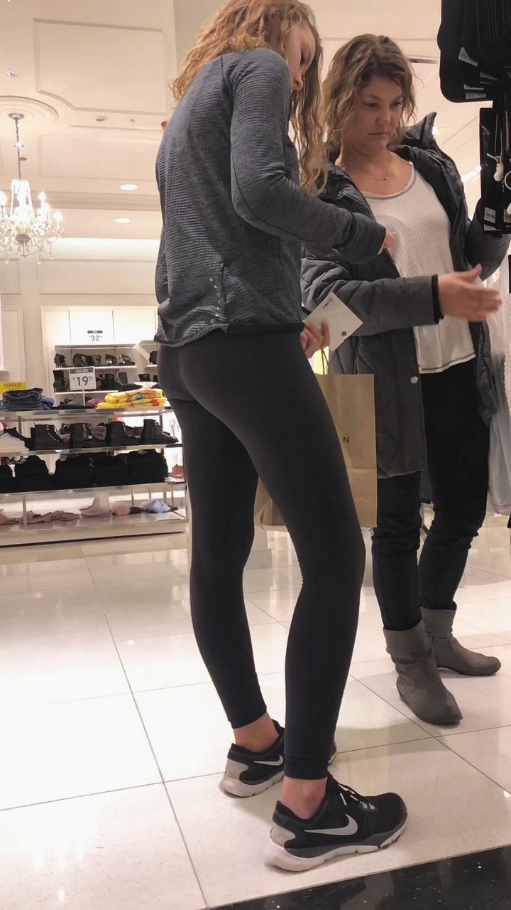 黑色紧身裤洋妞小姐姐[1.11G/MOV]