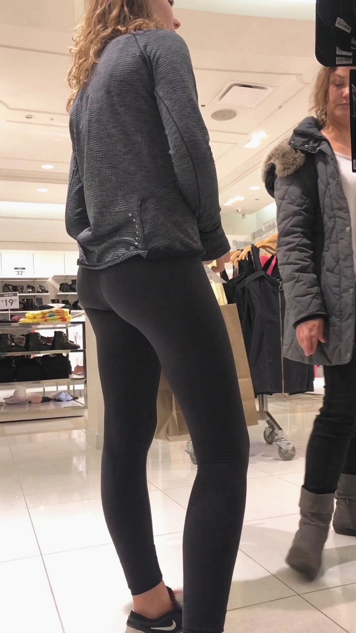 黑色紧身裤洋妞小姐姐[1.11G/MOV]