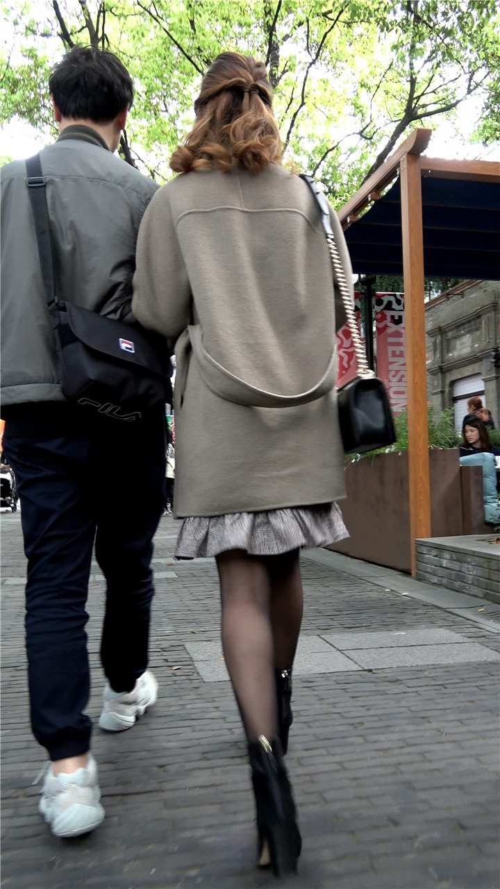 4K-短裙长腿街拍高跟美女DJ448[1.64G]