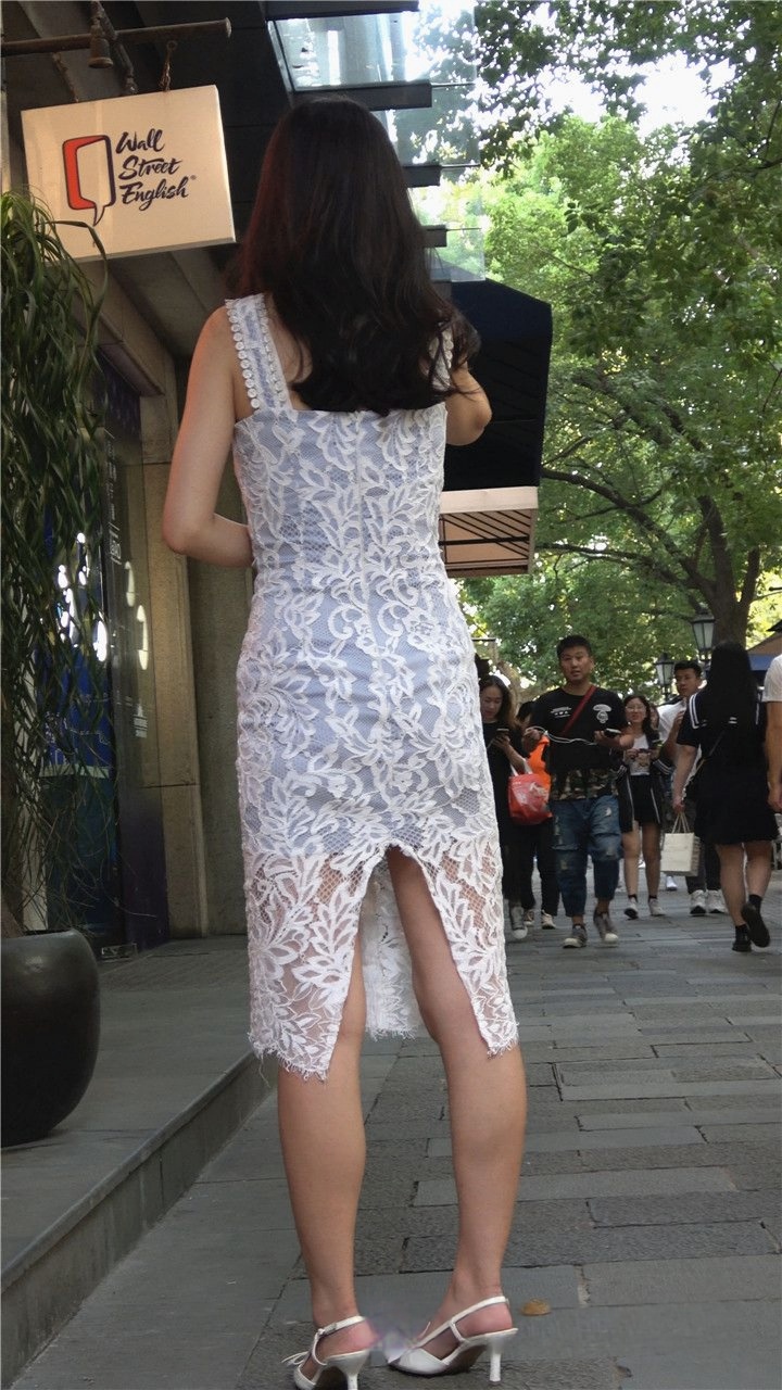 4K-性感包屯紧身长裙街拍高跟美女DJ645[700M]