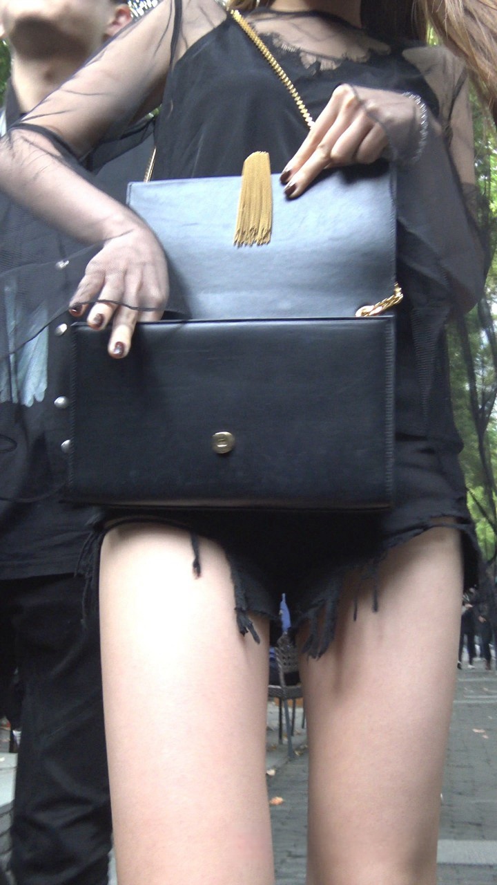 4K-性感热裤长腿街拍高跟美女 [1.08G]