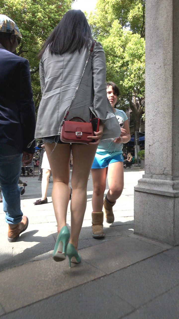 4K-性感黑热裤长腿街拍高跟美女DJ799[1.23G]