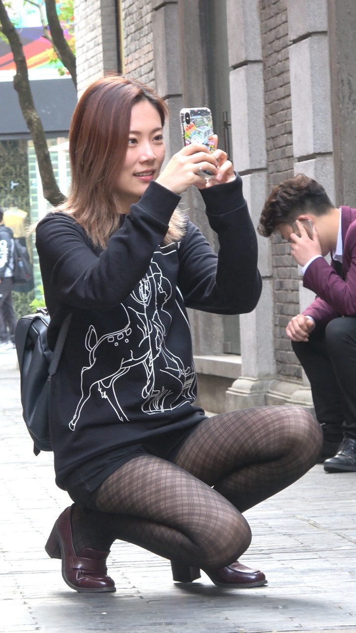 4K-性感街拍热裤花纹丝袜美女DJ801[2.67G]