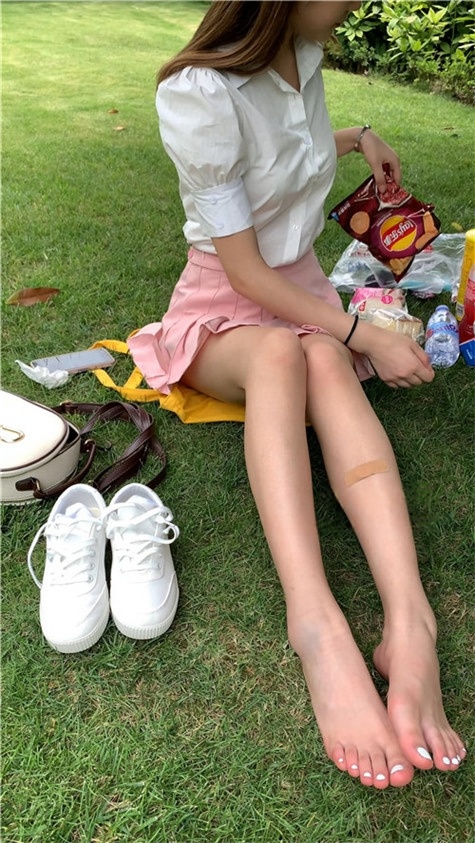 （视频）粉色短裙美眉 [8.52G/MP4]