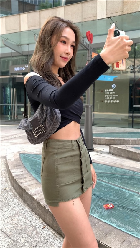 （视频）绿色短裙女孩 [11.19G/MP4]