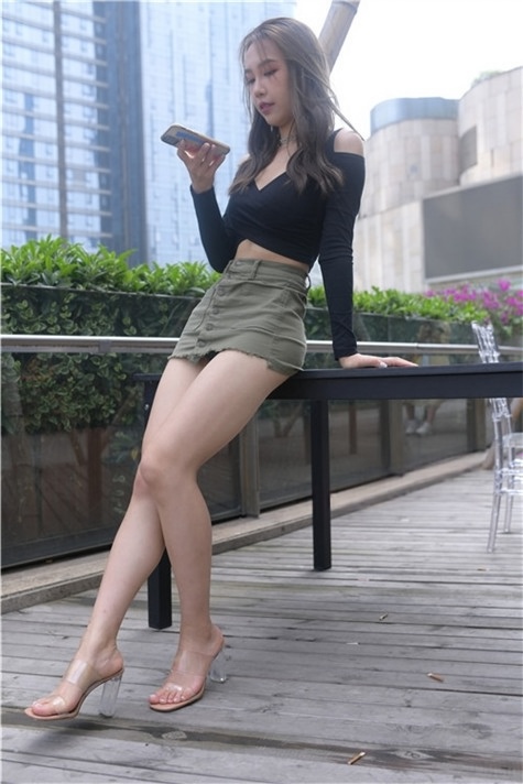 （套图）绿色短裙女孩 (738P)[16.06G/JPG]