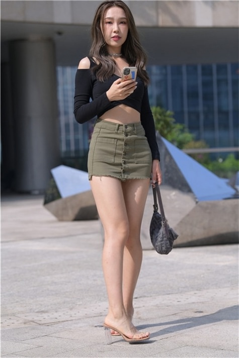 （套图）绿色短裙女孩 (738P)[16.06G/JPG]