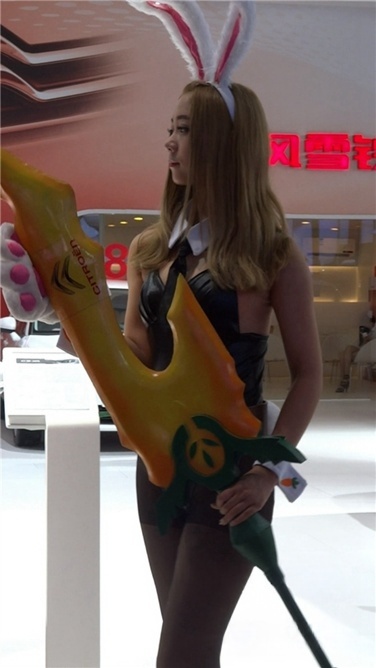 黑丝兔女郎[MP4/1.66GB]