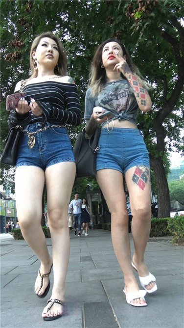 4K超清视频！烈焰双臀[MP4/2.44GB]