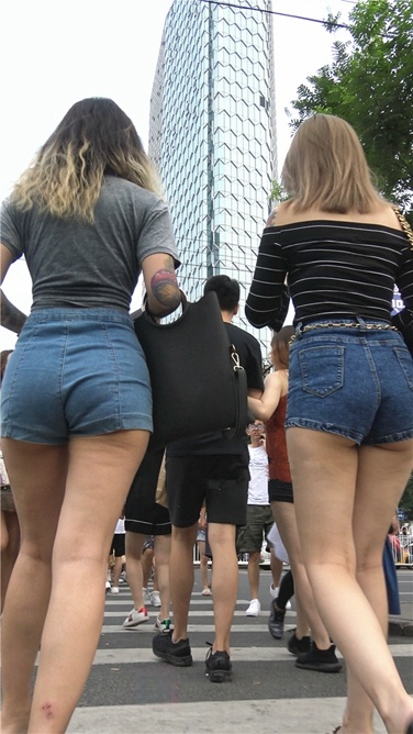 4K超清视频！烈焰双臀[MP4/2.44GB]