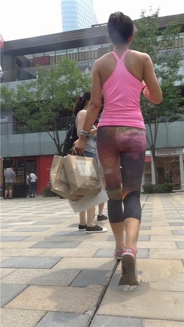 动感十足的紧身健美裤shaofu（被发现了）[MP4/498MB]