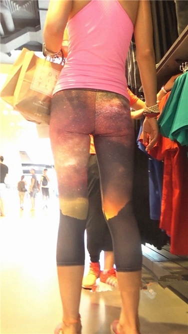 动感十足的紧身健美裤shaofu（被发现了）[MP4/498MB]