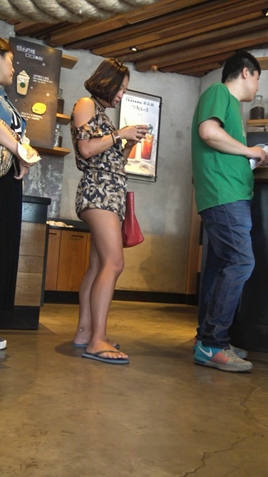 4K超清！熟女~豹纹热裤韵味熟女[MP4/3GB]