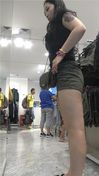 4K超清！迷彩热裤肥屯纹身shaofu买衣[MP4/4GB]