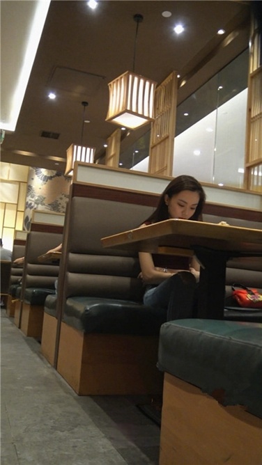 4K超清！极品喇叭紧牛路脐长发大美女[MP4/4GB]