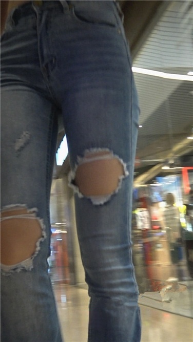 4K超清！极品喇叭紧牛路脐长发大美女[MP4/4GB]