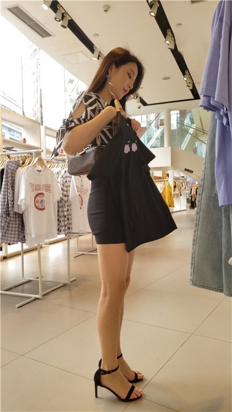 （视频）不要再说 [13.35G/MP4]+（套图）不要再说 (855P)[10.37G/JPG]