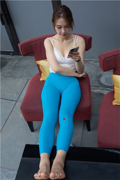 （套图一）心爱的蓝色瑜伽裤女孩 (558P)[7.26G/JPG]