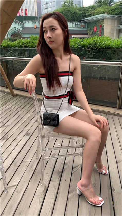 （视频）抹胸白裙 [8.16G/MP4]